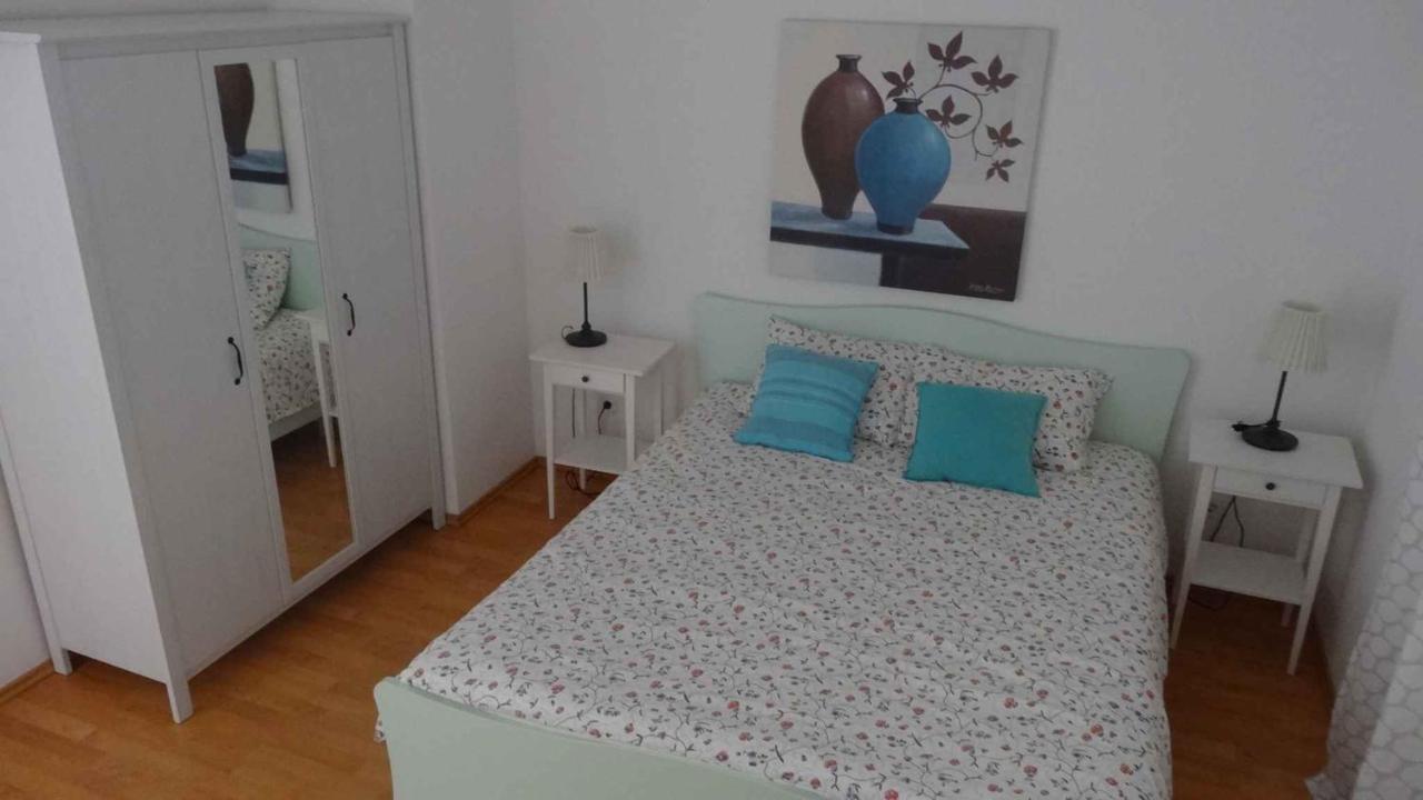 Apartments in Njivice/Insel Krk 34038 Exterior foto